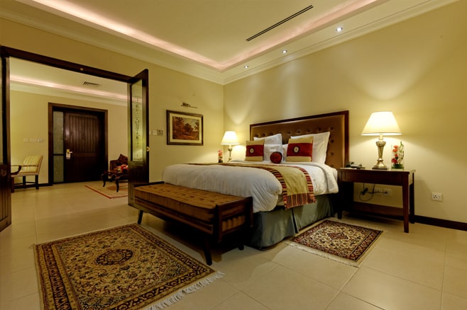 DELUXE SUITE