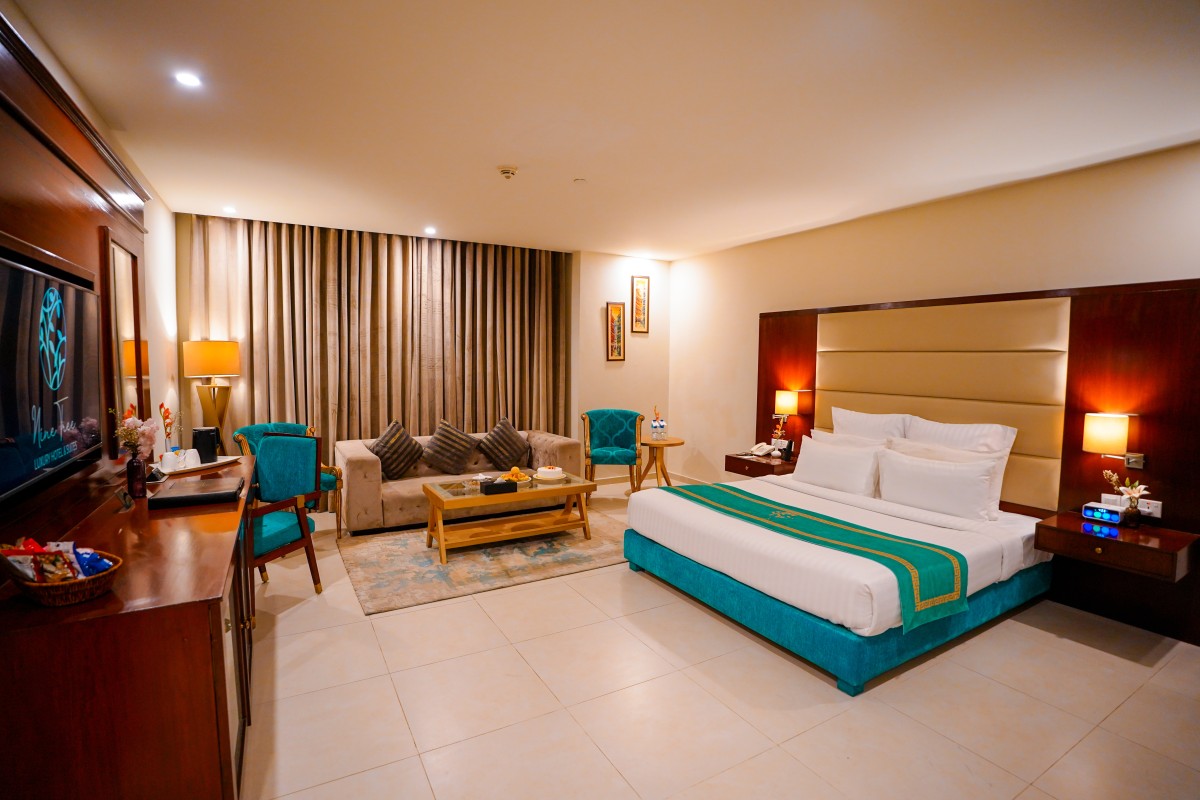 Deluxe Suite
