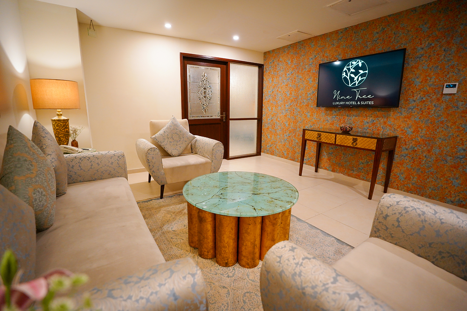 Deluxe Suite